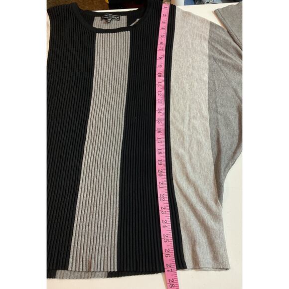 Sienna & Sage Colorblock Batwing Sweater Top Gray Black 2X - Picture 5 of 7